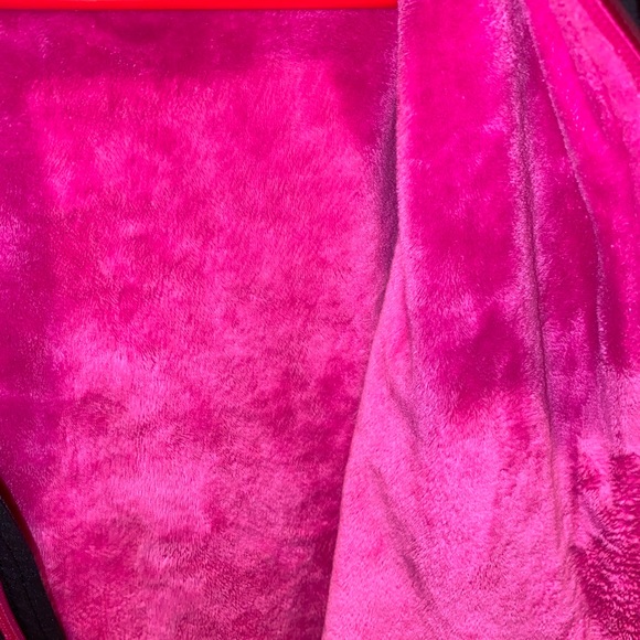 Girl’s NorthFace Jacket - Picture 4 of 4